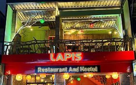 Lapis Restaurant And Hostel